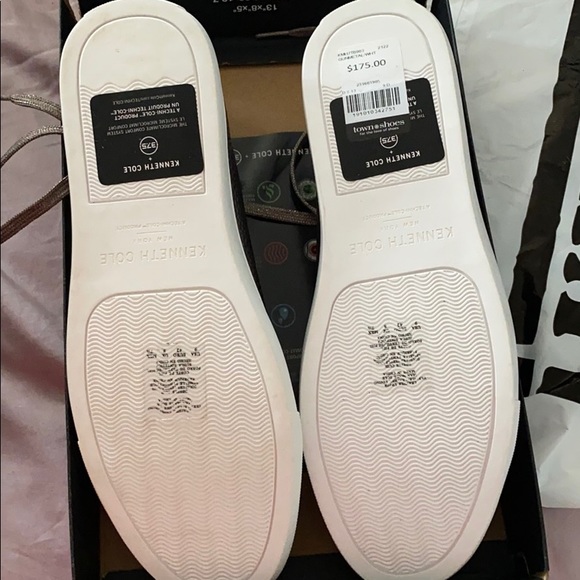 Sneaker - Picture 5 of 6